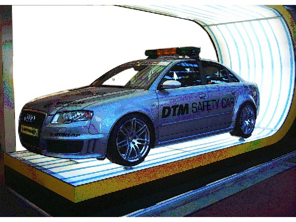 Accessoires von Audi - gr&ouml;&szlig;eres Bild durch Anklicken!