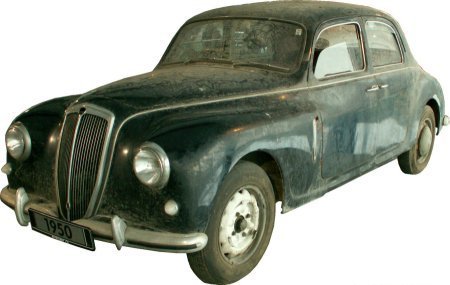 Lancia von 1950, der vermutlich doch nicht entsorgt wird - gr&ouml;&szlig;eres Bild durch Anklicken!